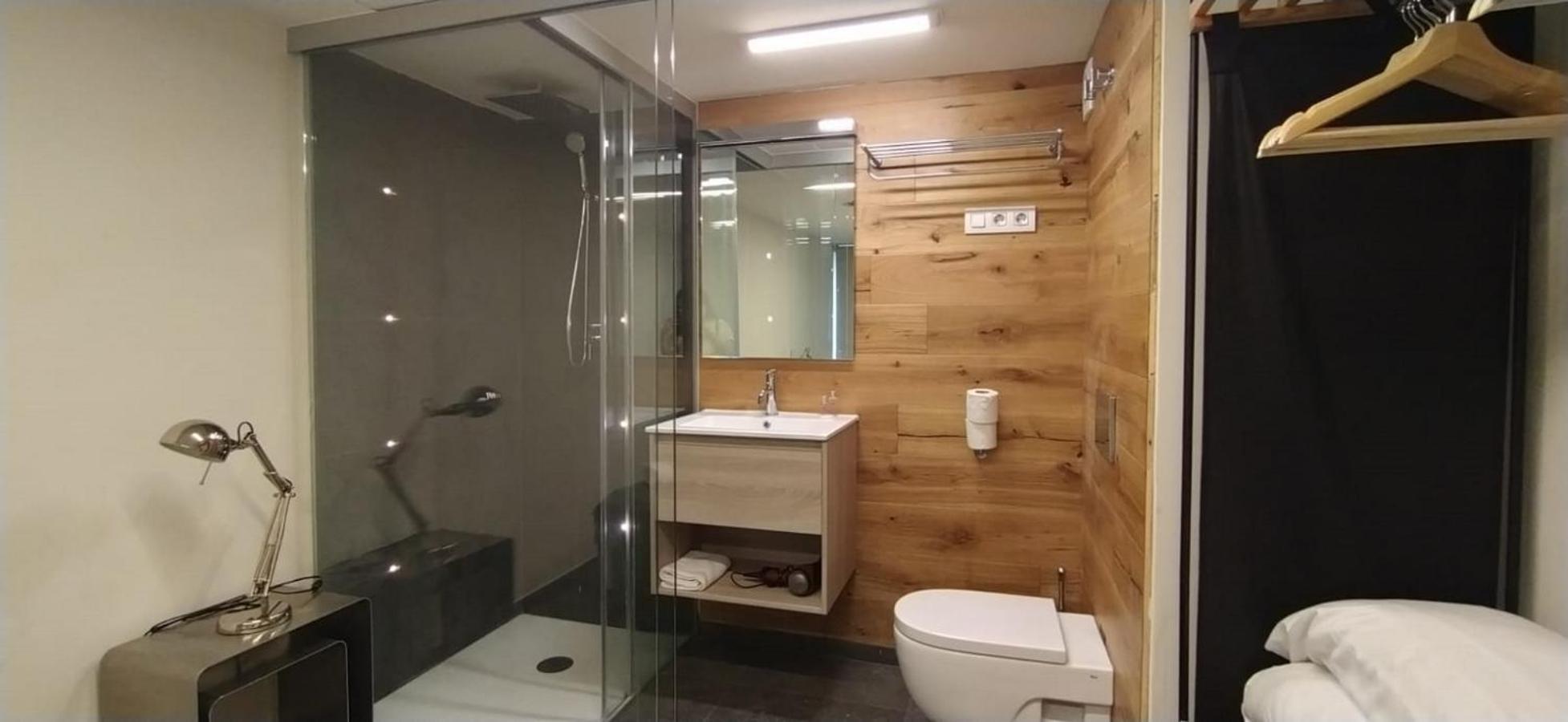 My Space Emirates - Fully Equipped Apartments Near The Beach With Shared Pool Barcelona Zimmer foto