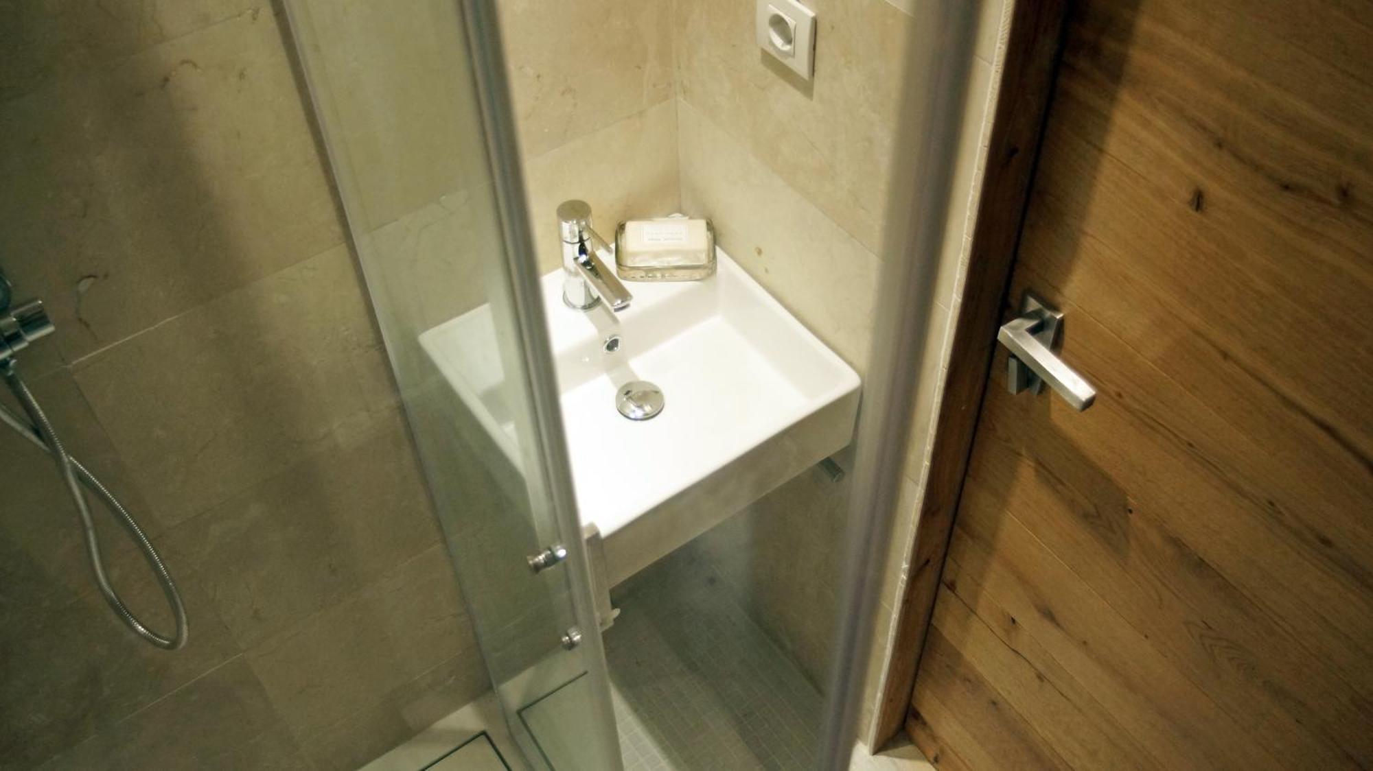 My Space Emirates - Fully Equipped Apartments Near The Beach With Shared Pool Barcelona Zimmer foto